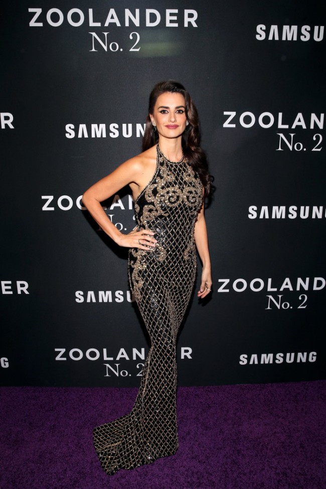 WTFSG_zoolander-2-new-york-premiere_Penelope-Cruz-Balmain-Dress