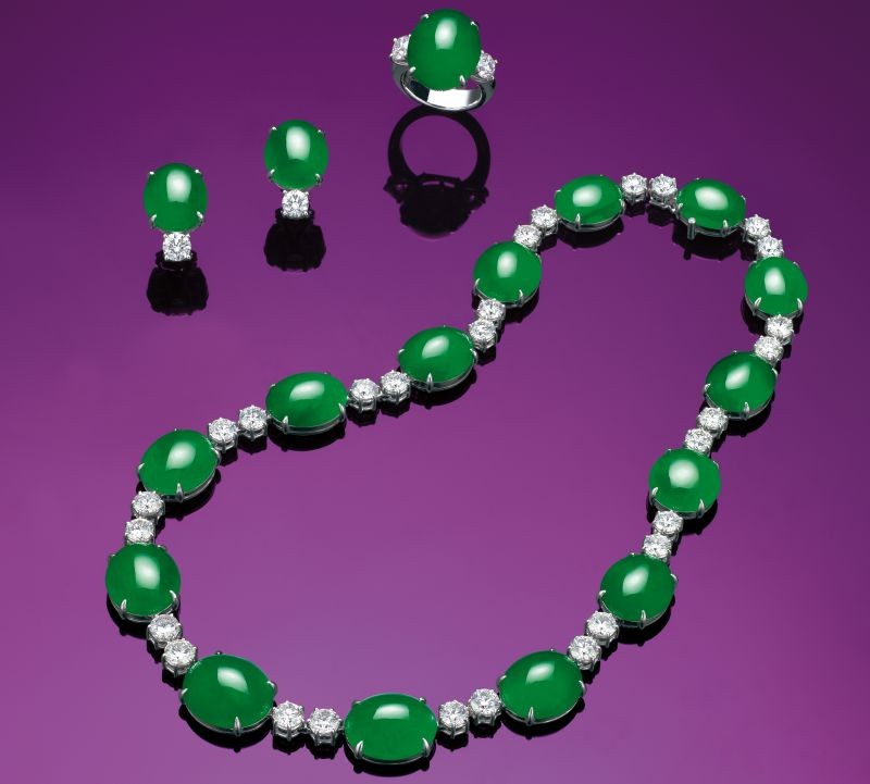 WTFSG_christies-hk-magnificent-jewels-spring-sale-sets-world-record_4