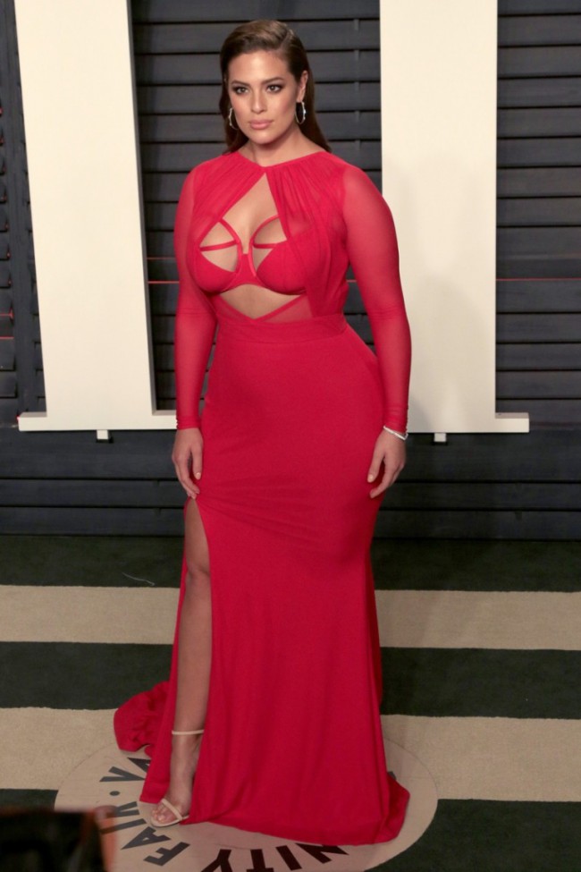 WTFSG_Ashley-Graham-2016-Vanity-Fair-Oscar-Party-Red-Dress_1