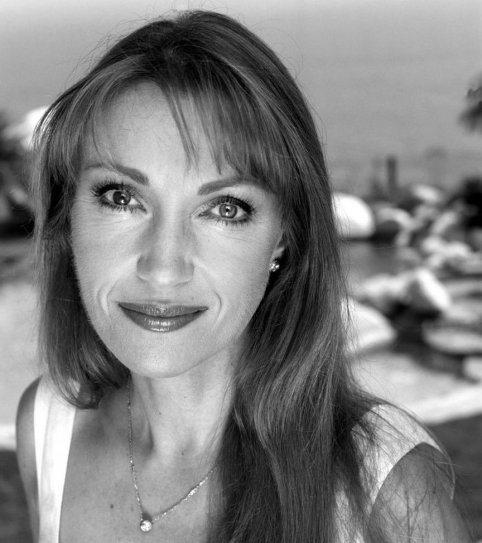 Jane Seymour To Be Honored With Unique Blue Diamond Ring at ‘Art For