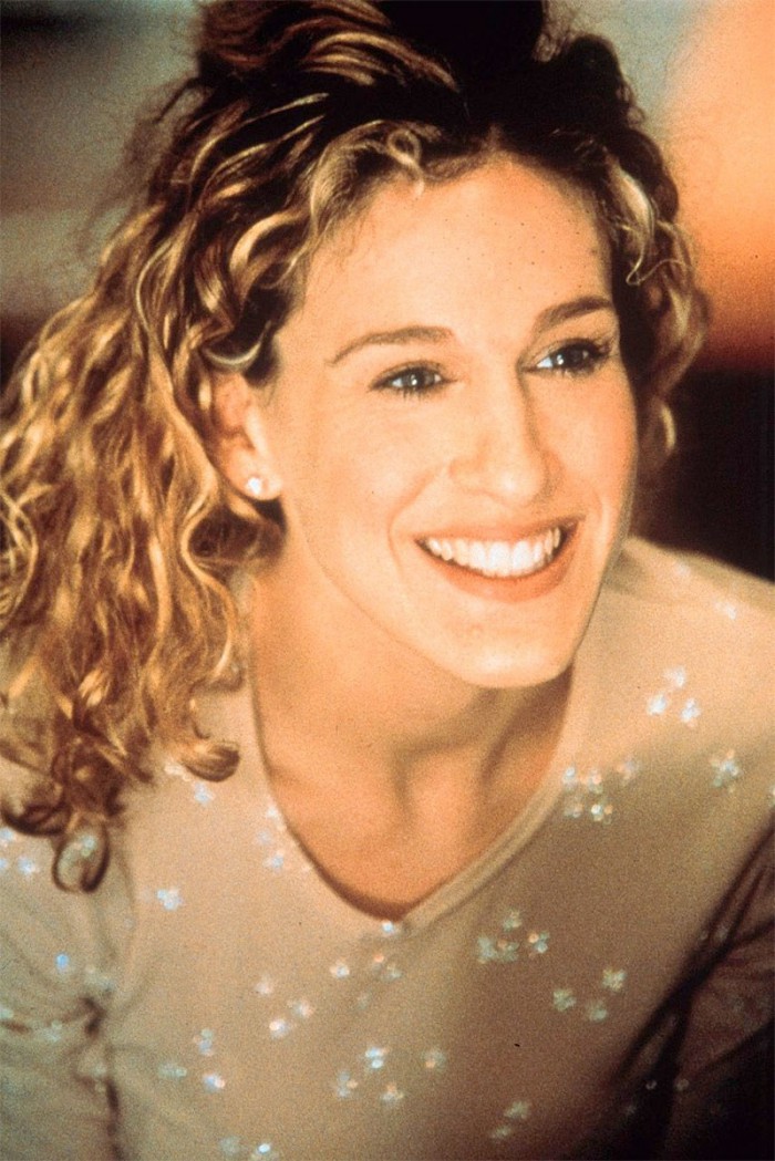 WTFSG_Sarah-Jessica-Parker-Curly-Blonde-Hair