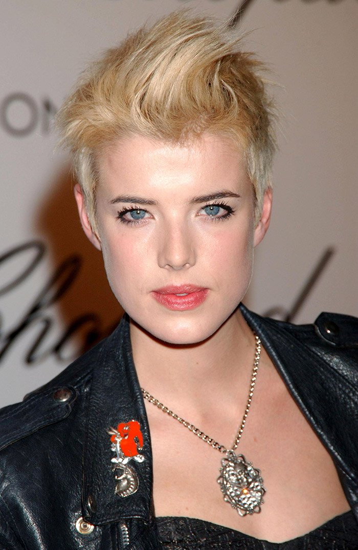 WTFSG_Agyness-Deyn-Short-Hair-Blonde