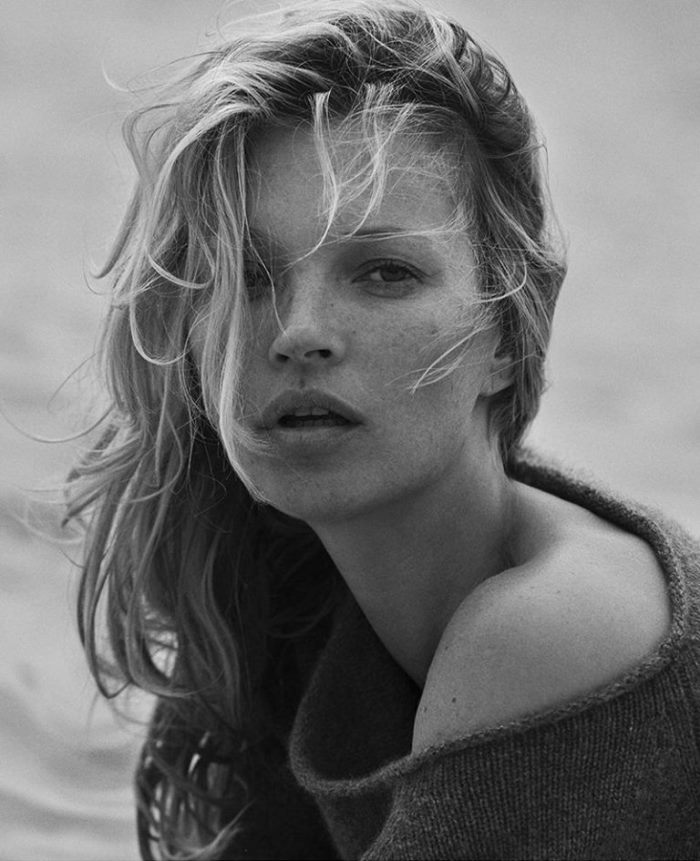 kate-moss-naked-cashmere-sweaters_12