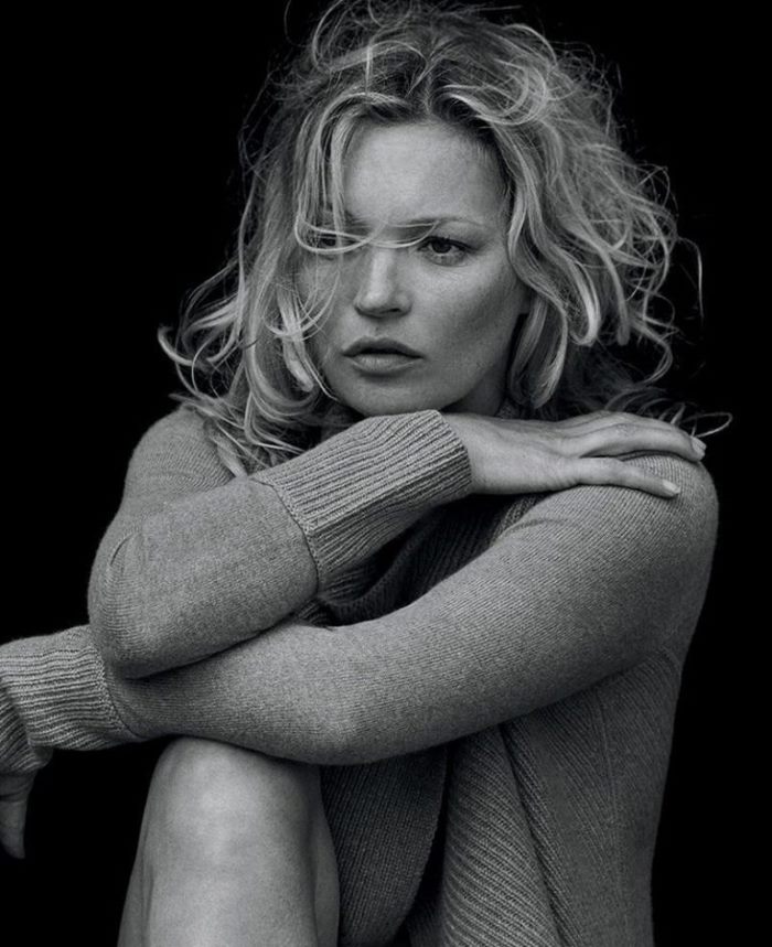 kate-moss-naked-cashmere-sweaters_14