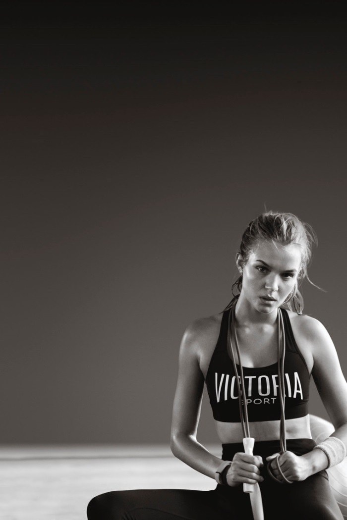 victorias-secret-sport_josephine-skriver_2