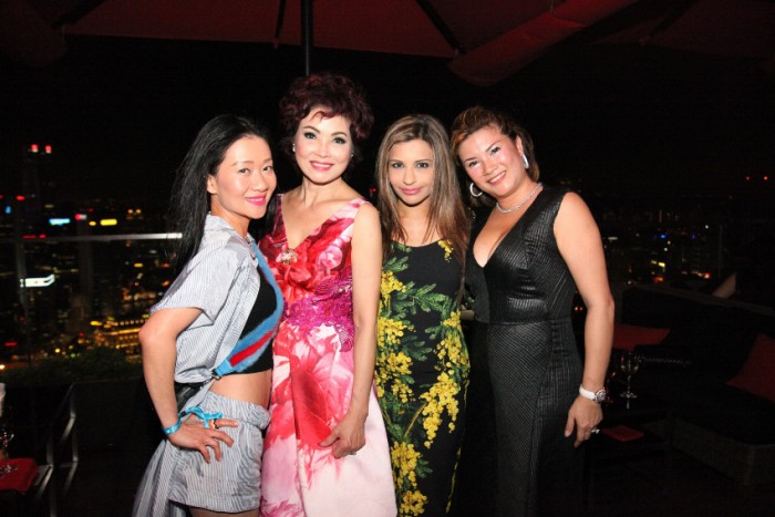 world-diamonds-christmas-party-ce-la-vi-singapore_13