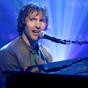 30 Reasons Why James Blunt is a Twitter Champion In 2013