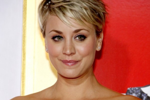 Kaley Cuoco Debuts Pink Eyebrows To Match Her Hair