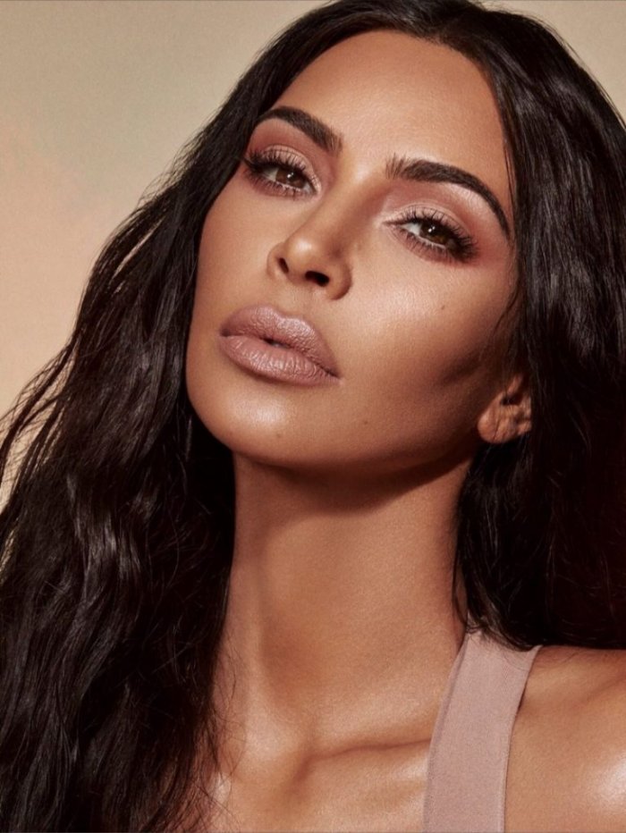Kim Kardashian Wears Classic Makeup